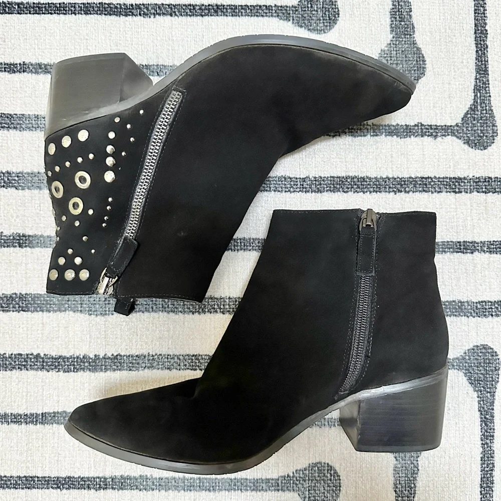 TAHARI Rachel Suede Ankle Bootie - Picture 4 of 9